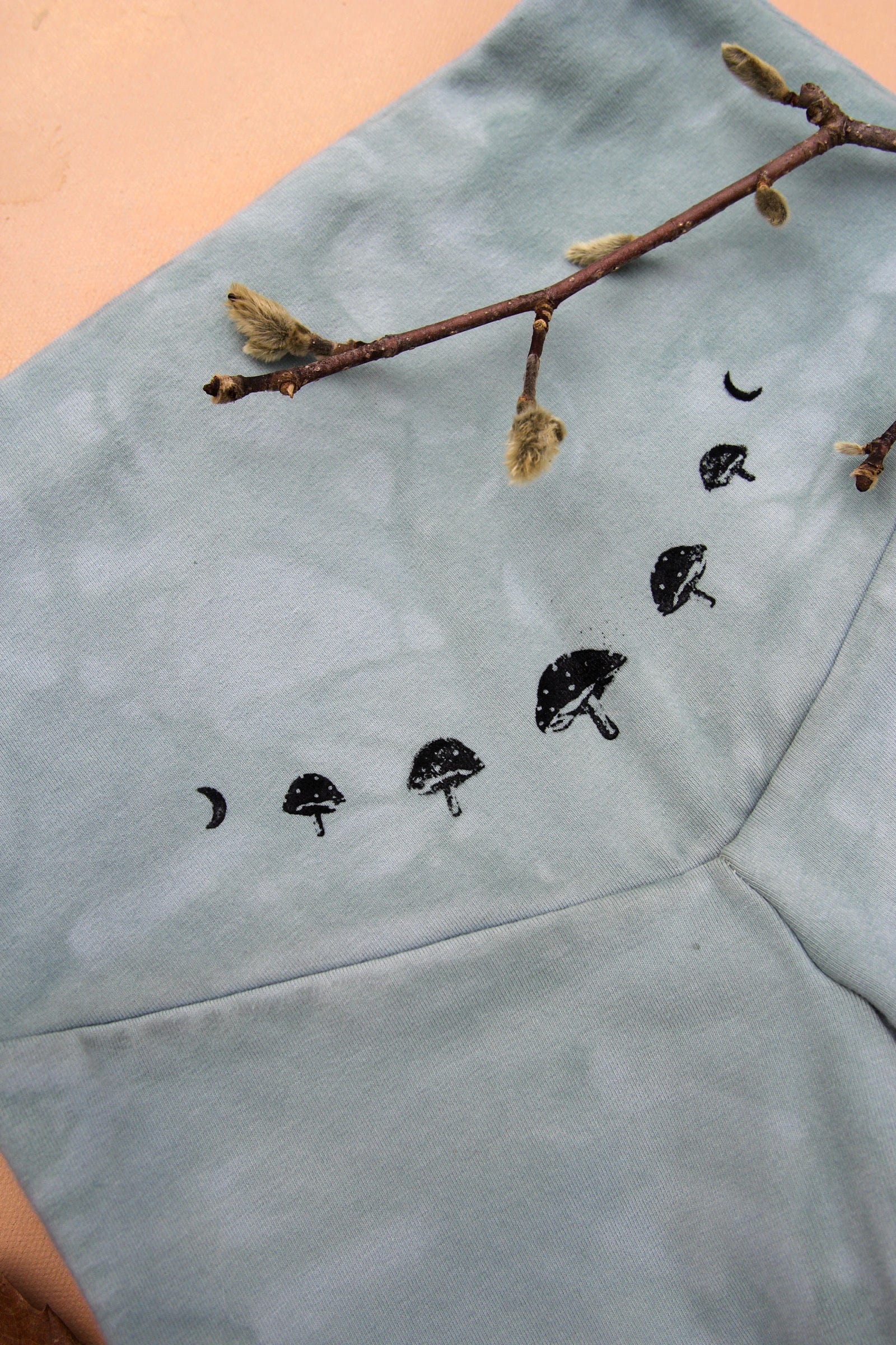Women's sustainable yoga wear. Eco friendly and fair trade.
