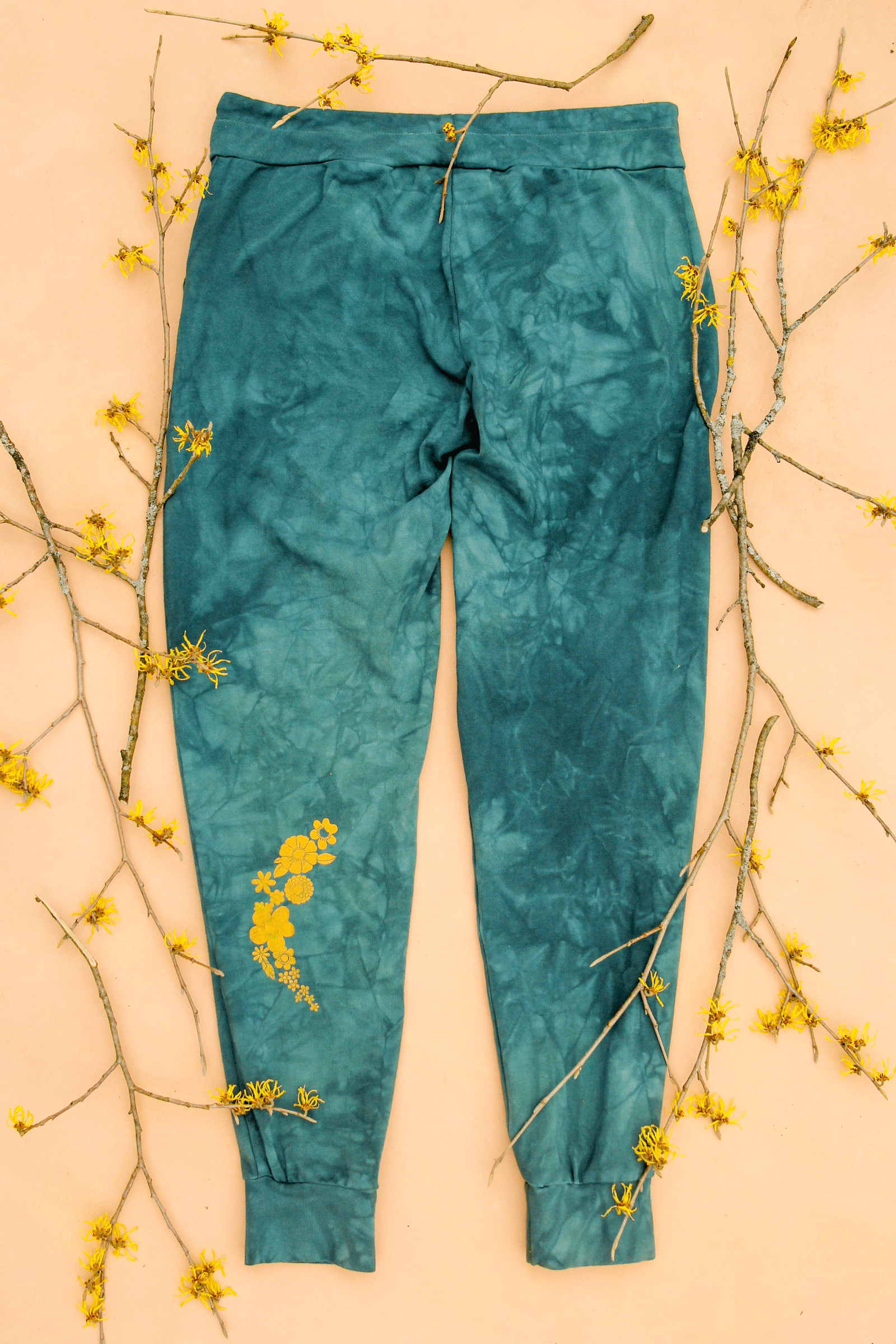 Women's sustainable yoga wear. Eco friendly and fair trade.