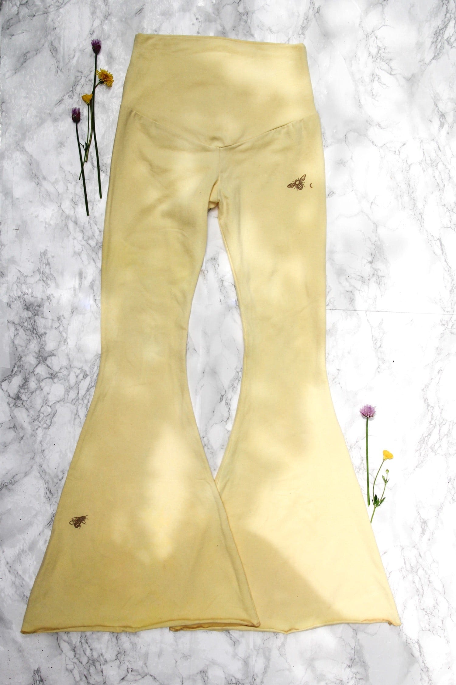 Women's sustainable yoga wear. Eco friendly and fair trade.