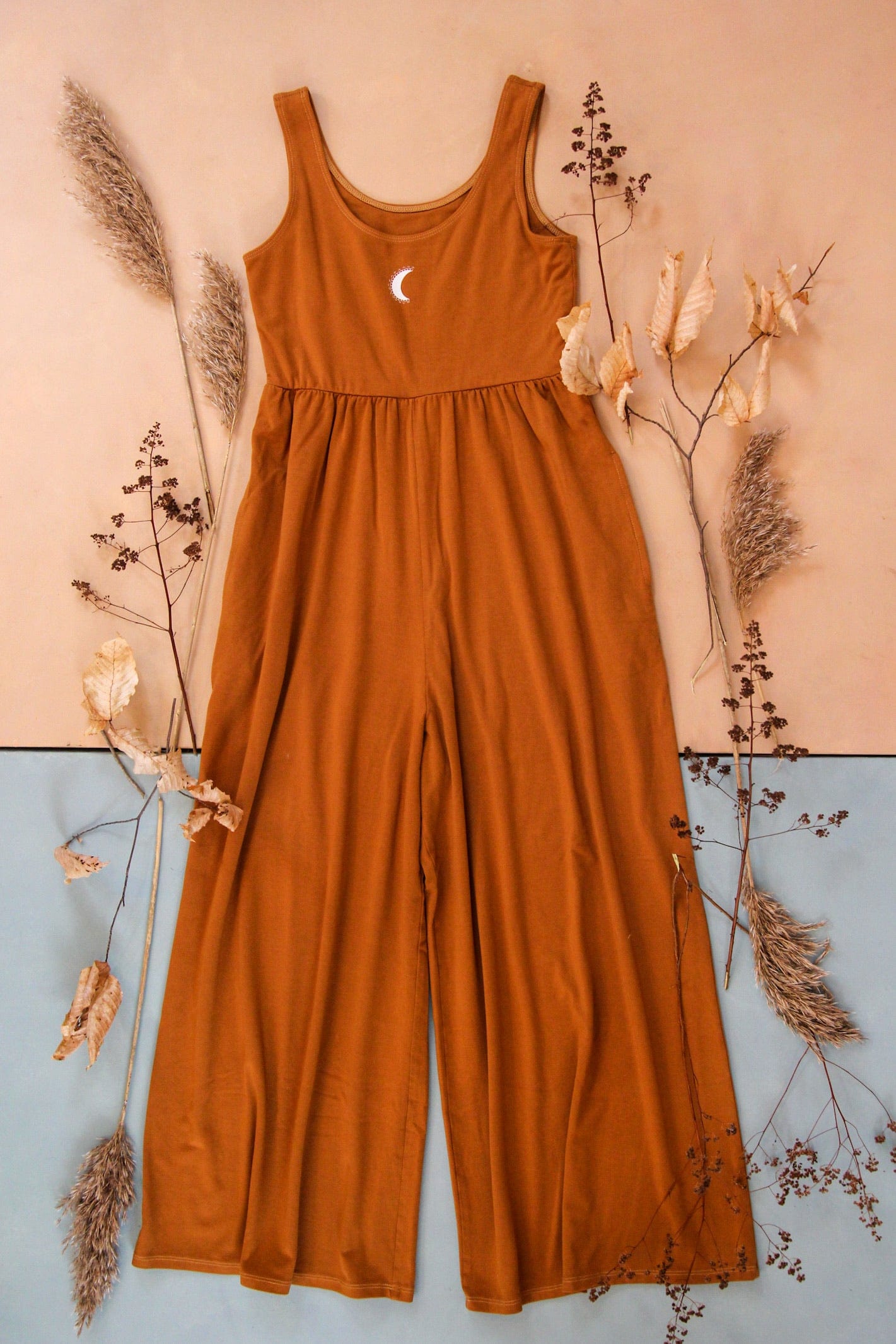 Women's sustainable yoga wear. Eco friendly and fair trade.