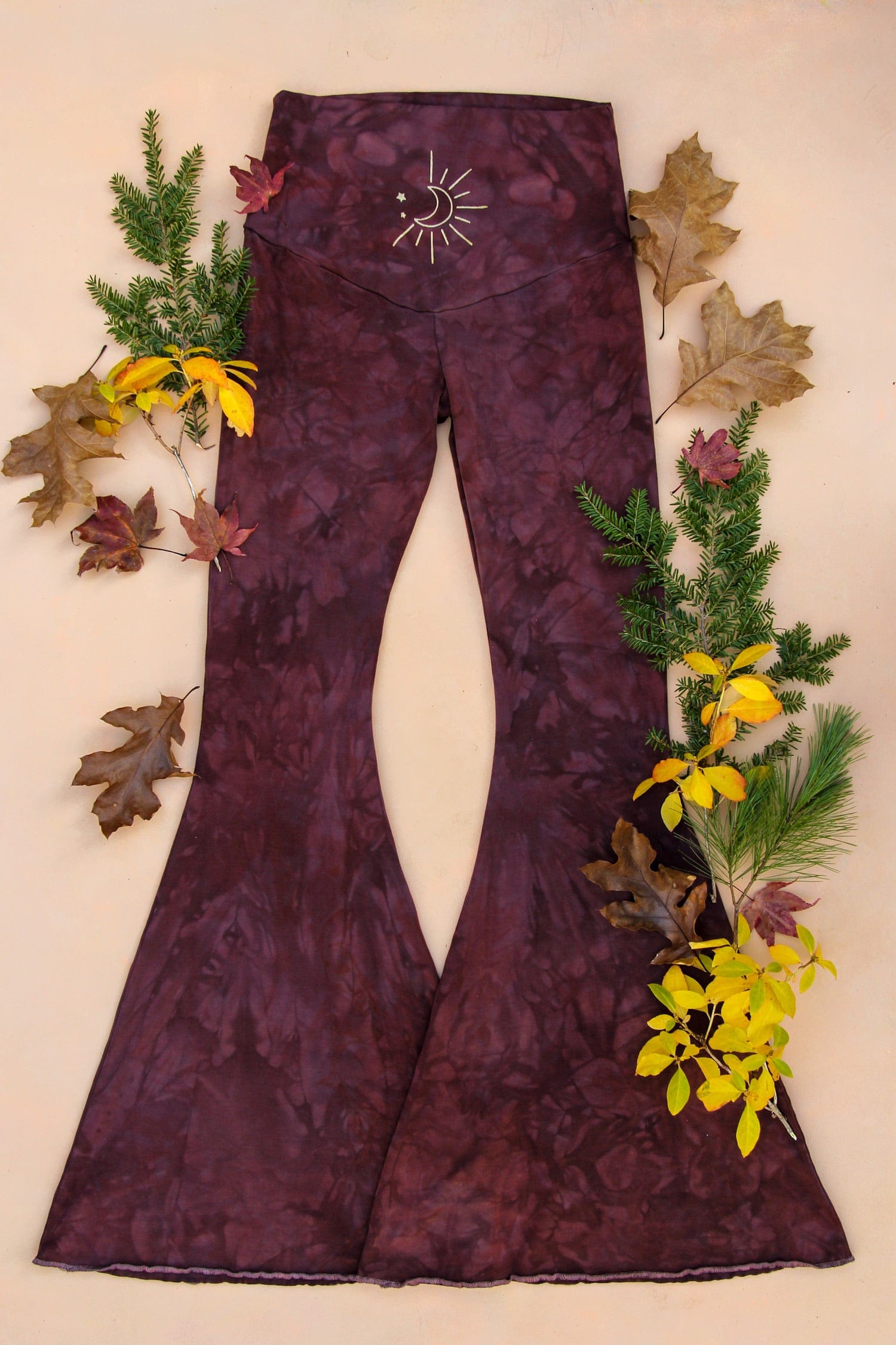 Women's sustainable yoga wear. Eco friendly and fair trade.